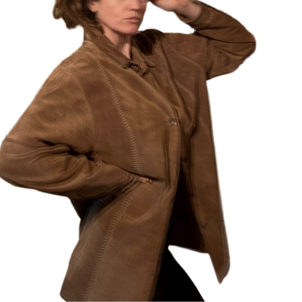Women's vintage Claiborne luxe Tan Suede button down Jacket
Sz L satin lined